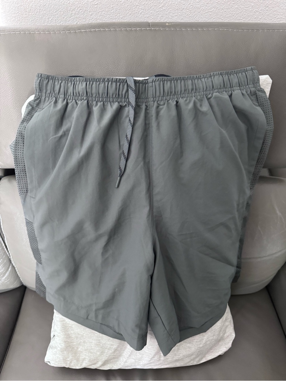 Under Armour Men's Athletic Shorts in Gray